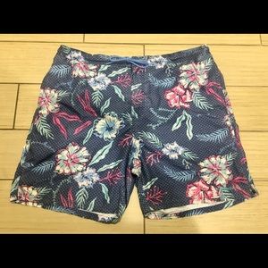Vineyard vines swim trunks
